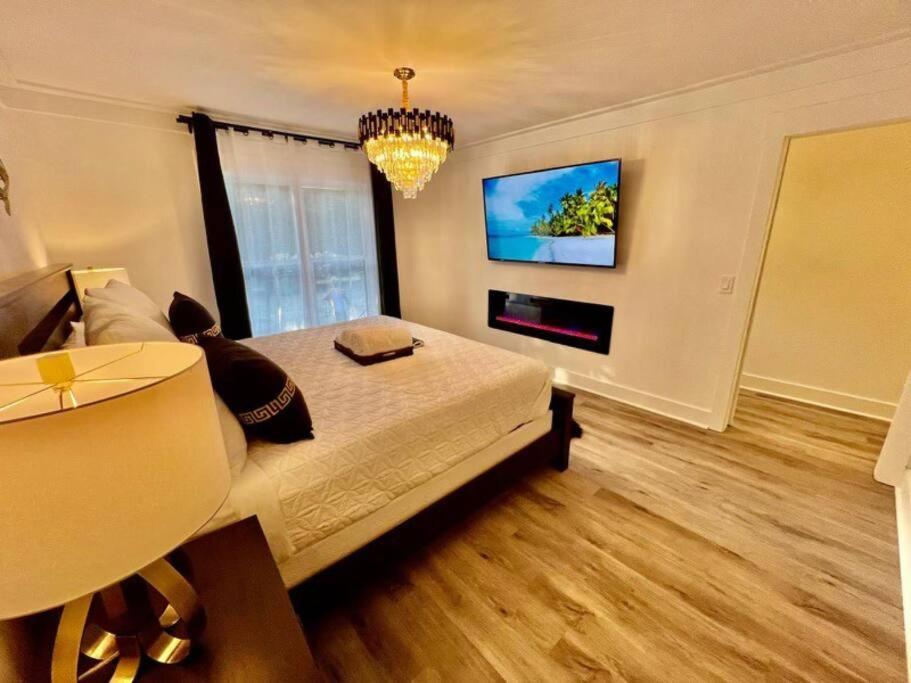 Luxury City Loft In Gainesville B Екстериор снимка